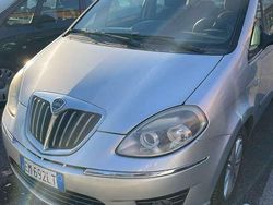 Usata 2012 Lancia Musa S Monovolume | 5200 € (Buon prezzo)