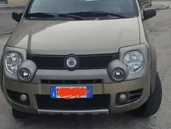 Verde Usata 2008 Fiat Panda 4x4 Cross Due volumi | 6000 € (Cara)