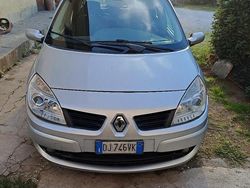 Usata 2008 Renault Scénic II Monovolume | 2500 € (Buon prezzo)