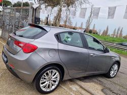 Grigio medio Usata 2018 Alfa Romeo Giulietta Due volumi | 12.999 € (Buon prezzo)