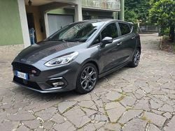 Grigio Usata 2020 Ford Fiesta ST-Line Tre volumi | 12.100 € (Buon prezzo)