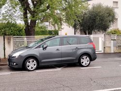 Grigio Usata 2010 Peugeot 5008 Allure Monovolume | 3000 € (Cara)