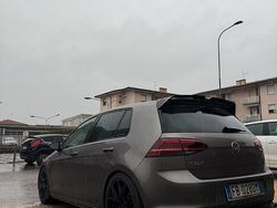 Grigio Usata 2016 VW Golf VII R-line Due volumi | 15.800 € (Molto cara)