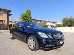 Nero Usata 2010 Mercedes E200 Avantgarde Coupé | 7500 €