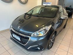 Grigio Usata 2017 Peugeot 208 Allure Due volumi | 6900 € (Buon prezzo)