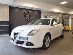 Bianco Usata 2013 Alfa Romeo Giulietta Exclusive Due volumi | 7499 € (Buon prezzo)