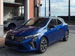 Blu Usata 2024 Renault Clio V Tre volumi | 13.900 € (Ottimo prezzo)