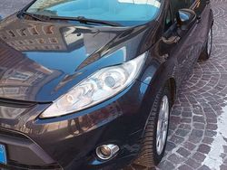 Usata 2010 Ford Fiesta Titanium Tre volumi | 3500 € (Cara)