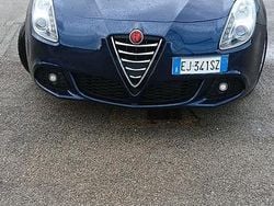 Blu Usata 2011 Alfa Romeo Giulietta Tre volumi | 8000 € (Buon prezzo)
