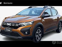 Arancio Usata 2023 Dacia Sandero Expression Due volumi | 15.700 € (Cara)