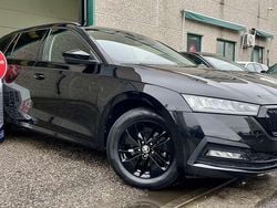 Grigio Usata 2021 Skoda Octavia Executive Station wagon | 19.999 € (Buon prezzo)