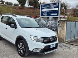 Bianco Usata 2019 Dacia Sandero Stepway Tre volumi | 10.500 € (Cara)