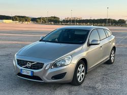 Grigio Usata 2013 Volvo V60 R-Design Momentum Station wagon | 5200 € (Buon prezzo)