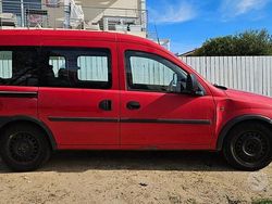 Usata 2006 Opel Combo Tre volumi | 5000 €