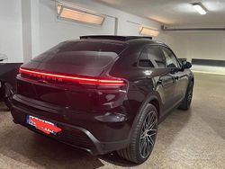 Nero Usata 2025 Porsche Macan 4 Electric SUV | 88.000 € (Buon prezzo)