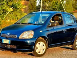 Blu Usata 2004 Toyota Yaris Tre volumi | 1499 € (Ottimo prezzo)