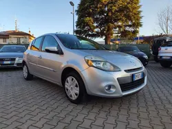 Argento Usata 2012 Renault Clio IV Dynamique Tre volumi | 5990 € (Ottimo prezzo)