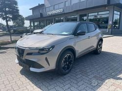 Grigio Nuova 2025 Alfa Romeo Junior Edizione Speciale SUV | 28.890 € (Buon prezzo)