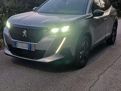Grigio Usata 2022 Peugeot 2008 Allure SUV | 15.900 € (Buon prezzo)