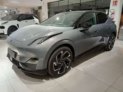 Verde Usata 2025 Lynk & Co 02 SUV | 33.500 €