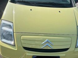 Giallo Usata 2008 Citroën C2 Seduction Due volumi | 3600 € (Buon prezzo)
