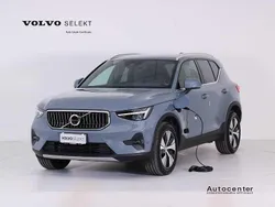 Grigio Usata 2023 Volvo XC40 Core SUV | 31.900 € (Buon prezzo)