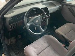 Grigio Usata 1993 Lancia Dedra Tre volumi | 1500 €