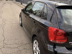 Usata 2014 VW Polo Comfortline Tre volumi | 6200 € (Buon prezzo)