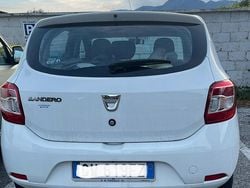 Bianco Usata 2015 Dacia Sandero Due volumi | 7300 € (Cara)