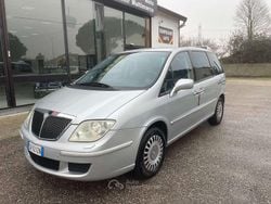 Argento Usata 2004 Lancia Phedra Monovolume | 3900 € (Cara)