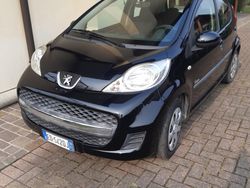 Nero Usata 2010 Peugeot 107 Due volumi | 2250 € (Ottimo prezzo)