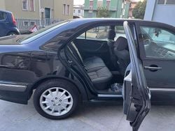 Usata 2000 Mercedes E200 Elegance Tre volumi | 9000 € (Buon prezzo)