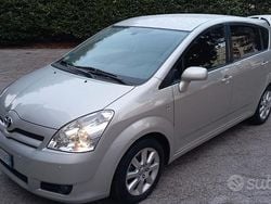 Grigio Usata 2007 Toyota Corolla Verso Sol Monovolume | 4500 €