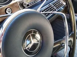 Blu/azzurro Usata 1966 Mercedes S250 Tre volumi | 13.649 €