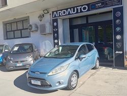 Grigio Usata 2009 Ford Fiesta Titanium Due volumi | 3900 € (Buon prezzo)