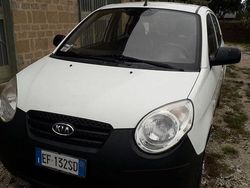 Usata 2011 Kia Picanto Due volumi | 2800 €