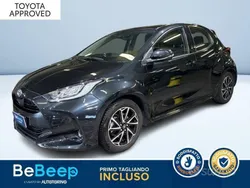 Nero pastello Usata 2022 Toyota Yaris Hybrid Trend Tre volumi | 17.100 € (Buon prezzo)