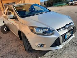 Grigio Usata 2012 Ford Focus Titanium Tre volumi | 5000 € (Buon prezzo)