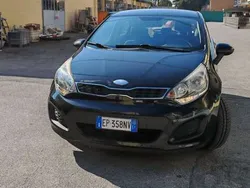 Usata 2014 Kia Rio Spirit Tre volumi | 3400 € (Buon prezzo)