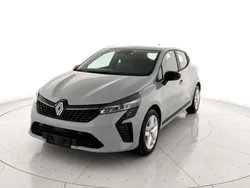 Bianco Nuova 2025 Renault Clio V Evolution Tre volumi | 18.800 € (Buon prezzo)