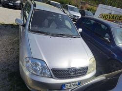 Grigio Usata 2004 Toyota Corolla Station wagon | 1800 € (Buon prezzo)