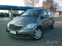 Grigio Usata 2010 Mercedes A160 Executive Tre volumi | 3500 € (Ottimo prezzo)