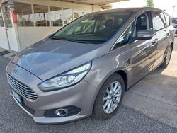 Grigio Usata 2015 Ford S-MAX Titanium Monovolume | 12.500 € (Buon prezzo)
