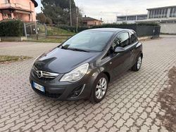 Grigio Usata 2012 Opel Corsa Club Tre volumi | 2800 € (Super prezzo)