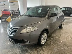 Grigio Usata 2014 Lancia Ypsilon S Due volumi | 5900 € (Buon prezzo)