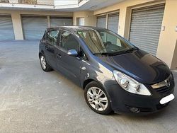 Grigio Usata 2009 Opel Corsa Tre volumi | 2800 €