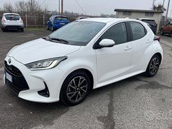 Bianco Usata 2022 Toyota Yaris Hybrid Trend Tre volumi | 17.500 € (Ottimo prezzo)