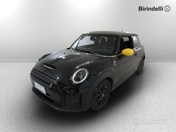 Nero Usata 2023 Mini Cooper SE Due volumi | 19.000 € (Ottimo prezzo)