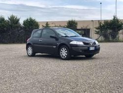 Blu/azzurro Usata 2006 Renault Mégane II Dynamique Tre volumi | 1200 € (Ottimo prezzo)