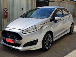 Argento Usata 2017 Ford Fiesta ST-Line Due volumi | 6900 € (Ottimo prezzo)